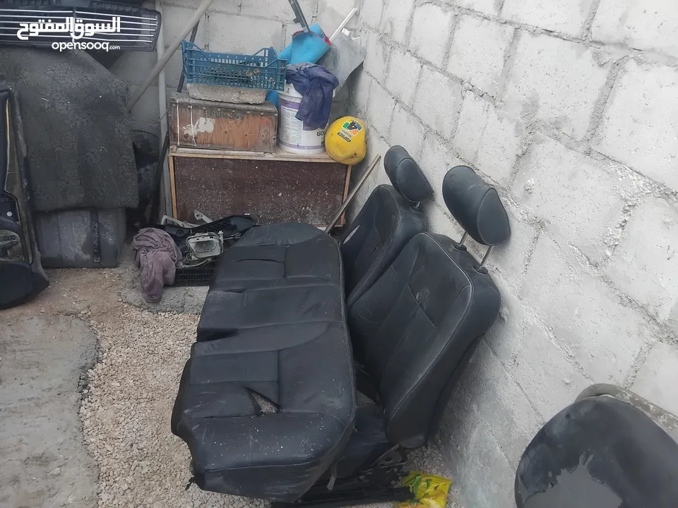 غرفة مارسيدس97 كراسي وبطانات ابواب
