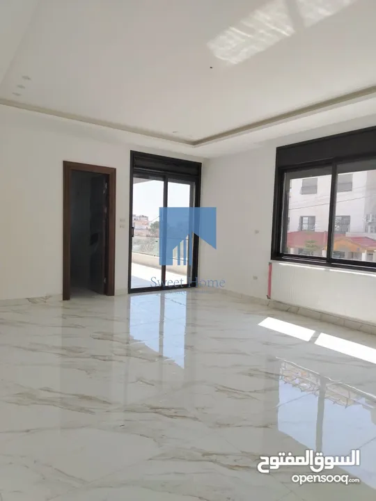 شقة فاخرة للبيع في خلدا  - خلف المستشفى السعودي طابق ثاني 210م تشطيب سوبر ديلوكس لم تسكن