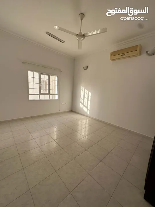 1Me1Fabulous 4BHK villa for rent in Aziaba