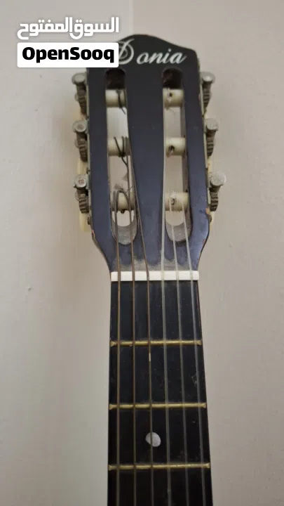 جيتار للتدريب حجمه متوسط مستعمل ماركة Dania كلاسيك للمبدتدئين