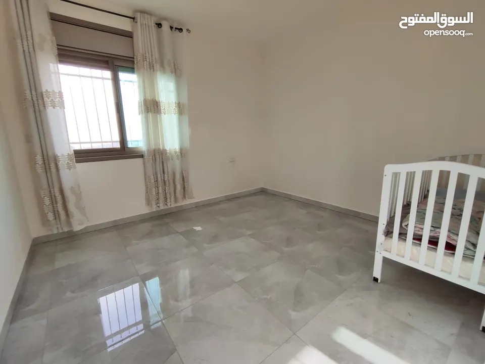 فرصة سكنية استثنائية – روف فاخر للبيع في بيتونيا