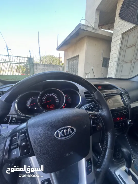 كيا سورينتو 2011 للبيع