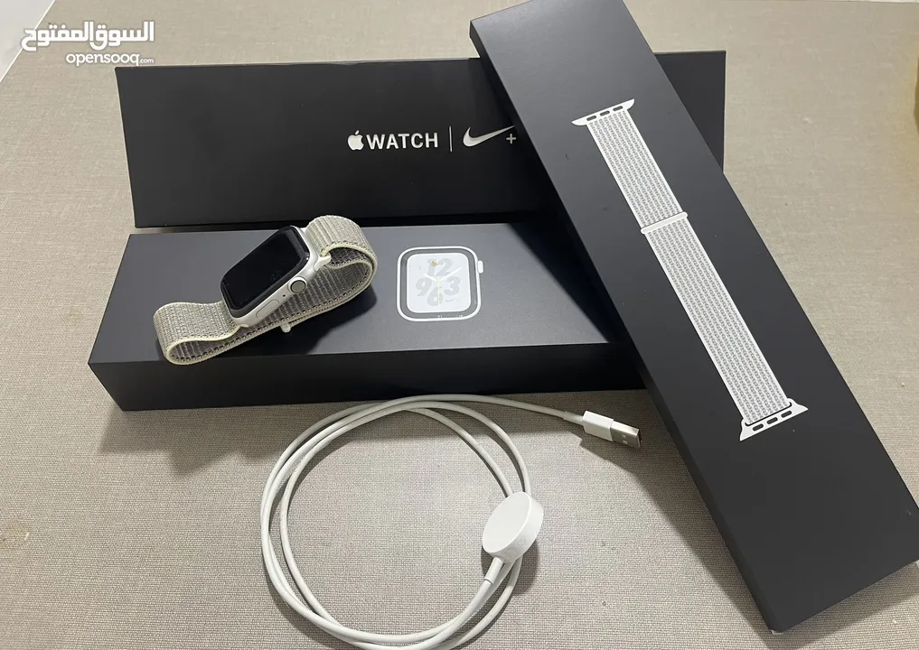 Apple watch series 4 nike edition