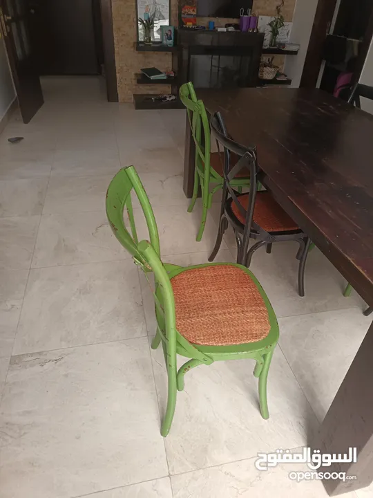 Dinning table + 6 chairs