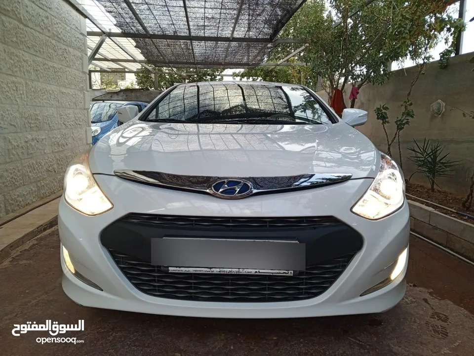 هونداي سوناتا 2015 7 جيد ولا نقرة السيارة نظيفة ماشية 164000 فل كامل عدا الفتحة  العنوان طبربور