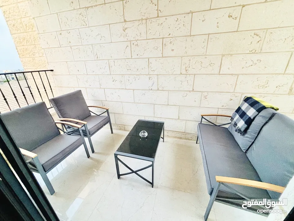 شقة للإيجار في عين منجد