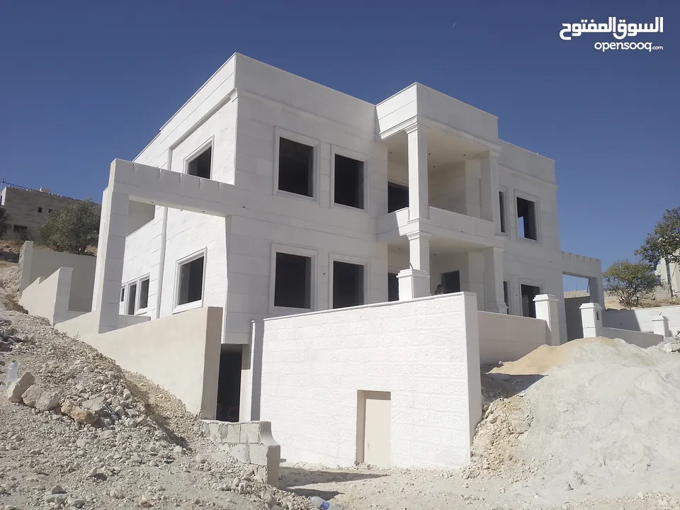 كحيل حجر  وتنظيف الصاروخ بالقذق الرملي او الصاروخ وصيانة المباني القديمة وعزل الحجر بماء الزجاج