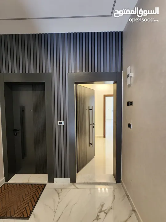 شقة فارغة للبيع في دابوق- REF:14660