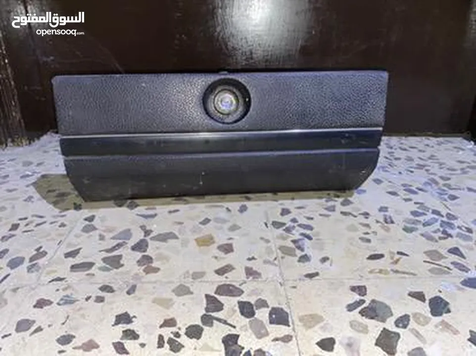 كراسي فولفو 240 و بخاخ مواسير و زجاج و قطع اخرى كثيره للبيع المستعجل