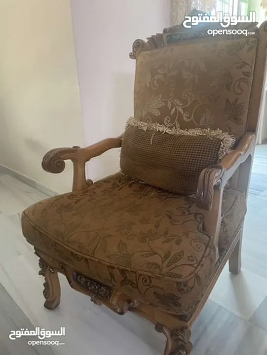 طقم كنب غرفه جلوس للبيع بسعر مغري جدا