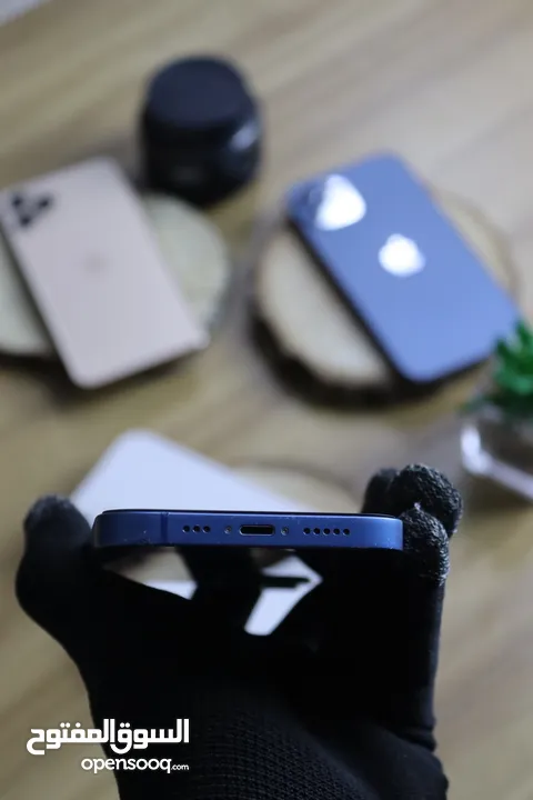 iPhone 11 Pro B:75% iPhone 12 B:92% iPhone 12 Pro B:77% iPhone 13 B:76%