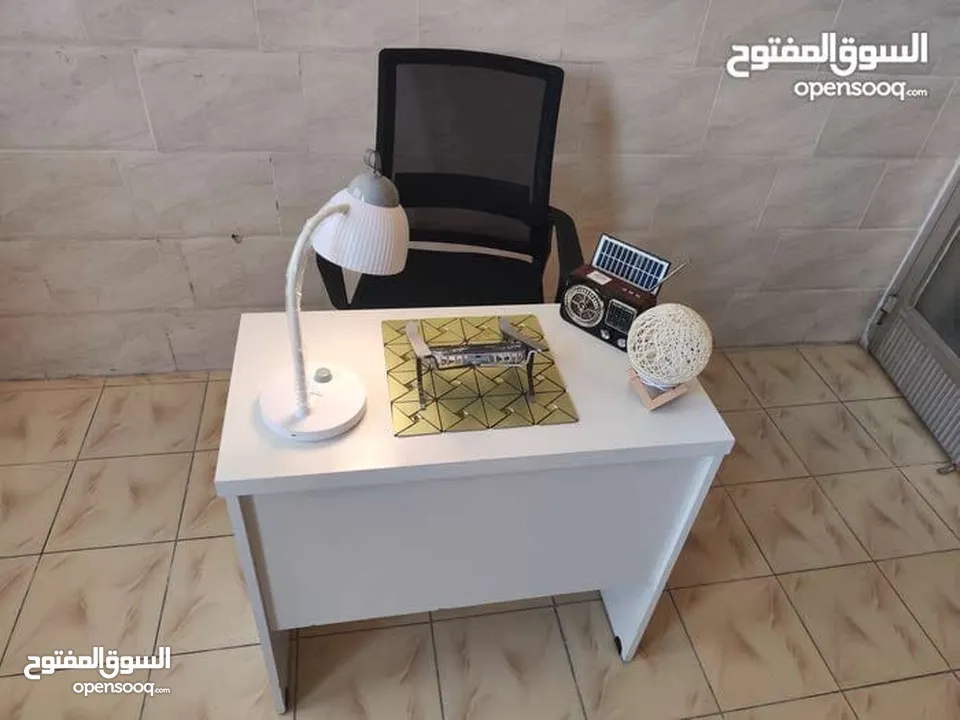 للتميز عنوان تميز بمكتب للدراسة و العمل بخشب لامينت مكفول فخم جدا بالشكل و الحجم مقاس