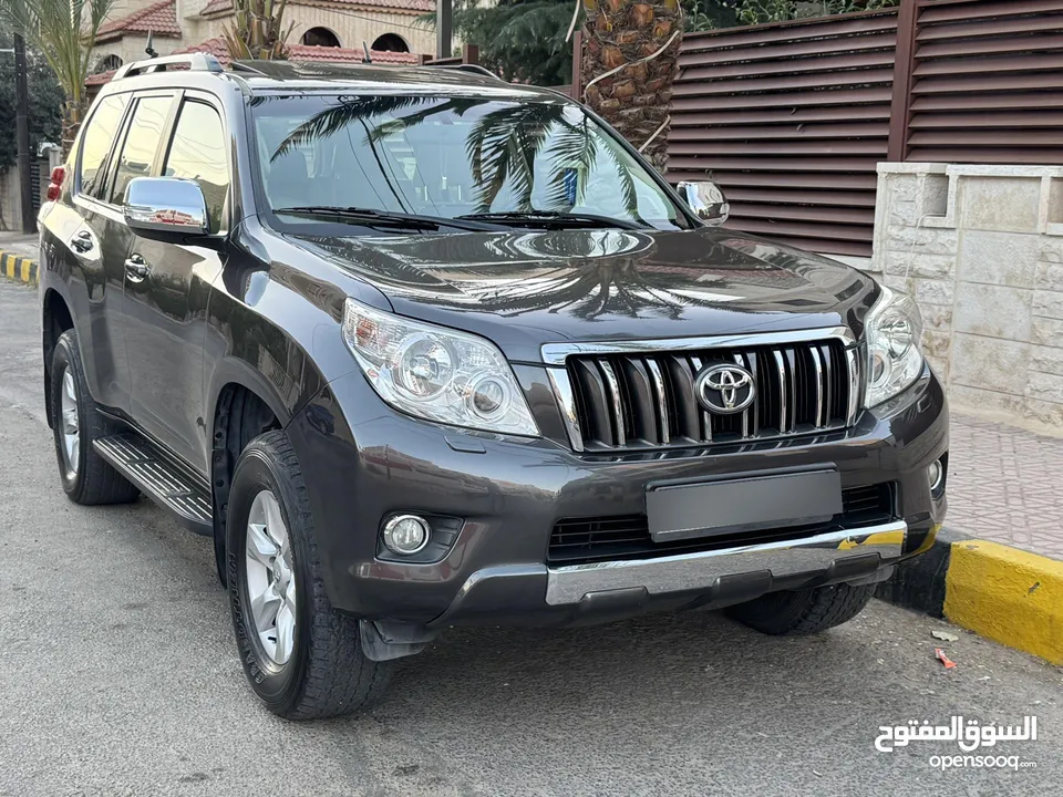 Toyota Prado 2013 Fully loaded 7 Jayed  1 owner  7 seats 4000 cc 4x4 Sunroof  Leather seats heated