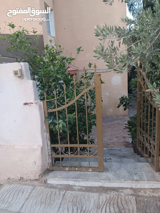 شقة بجبل طارق قرب دوار البقيع بسعر مغري