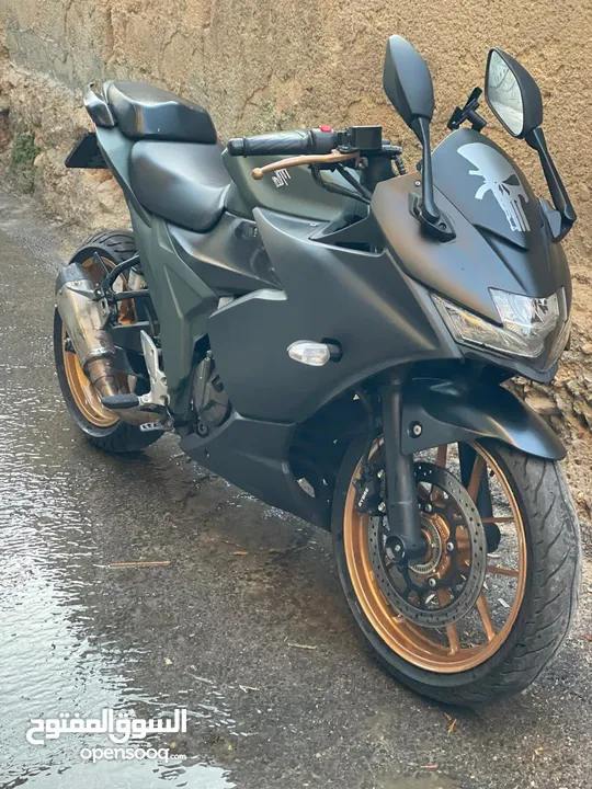 سوزوكي جكسر 250 بحاله جيده لا تحتاج إلي اي صيانه