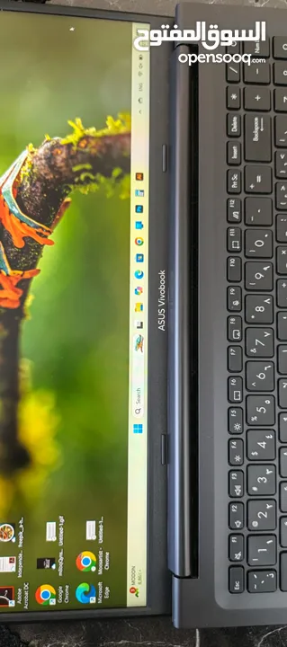 عرض لا يُفوّت – لابتوب استعمال 22 يوم فقط  ASUS Vivobook شبه جديد + هدايا قيمة