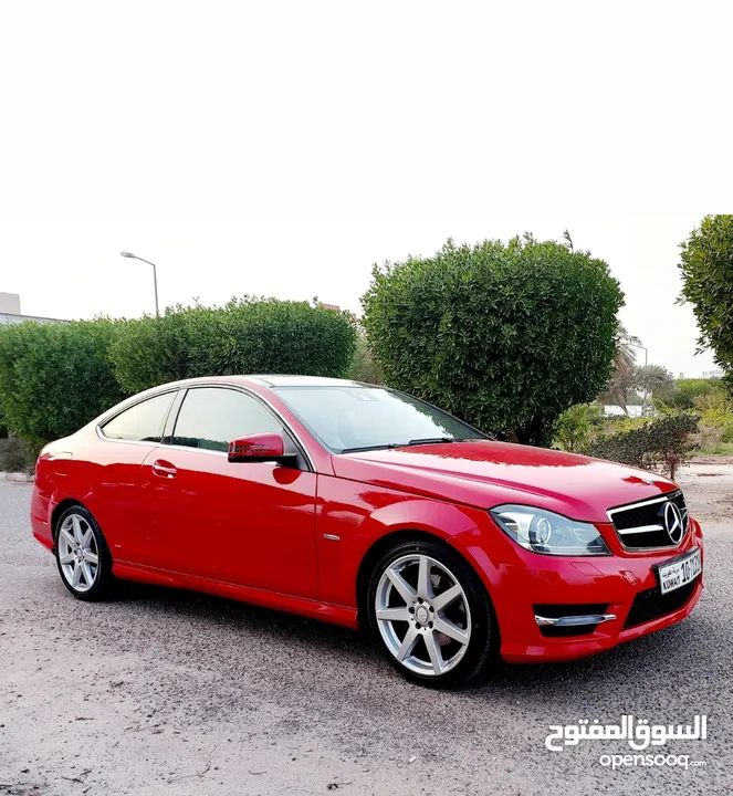 مرسيدس بنز بودي كت AMG C350  2012 بحالة فوق الممتازة سيرفيس منتظم حتي الآن