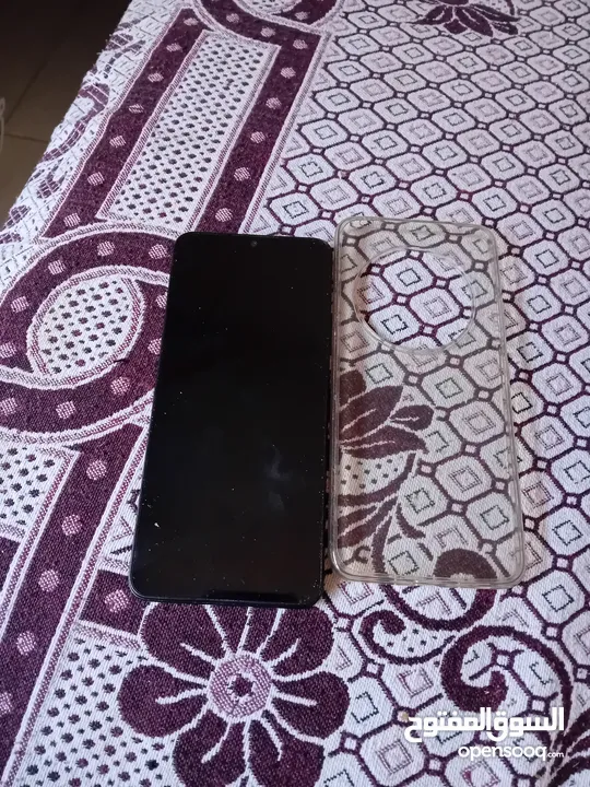 شاومي للبيع بحالة ممتازة استعمال 6شهور
