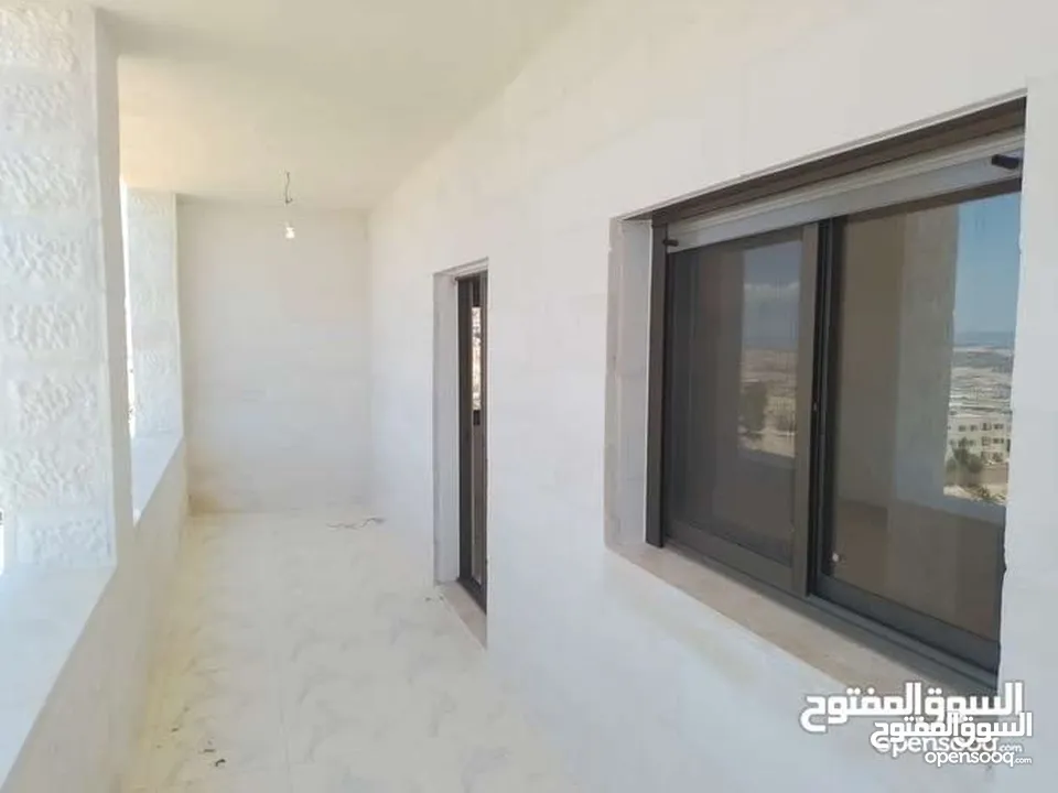 شقة طابقية للبيع في ابو نصير