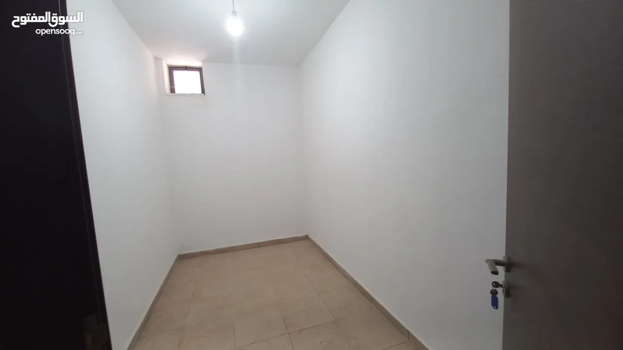 Villa for sale in Airport Road ( Property 42866 )-174804489