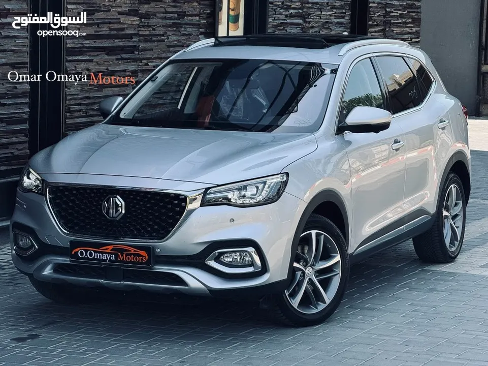الغرفة الحمراء المميزة  MG EHS Luxury Plug-in Hybrid