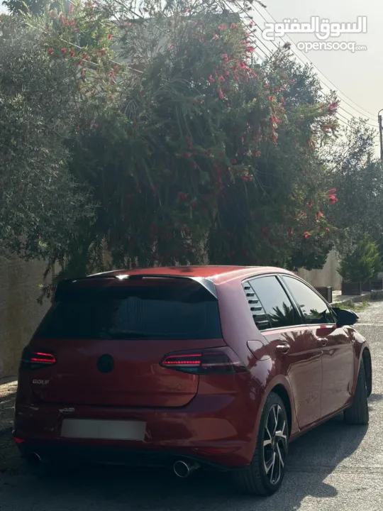 فولكسفاجن جولف Tsi