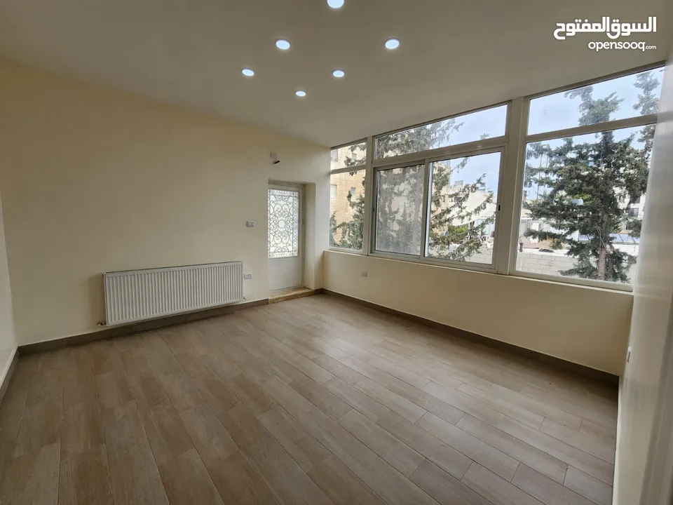 فيلا متلاصقة فاخرة للبيع أو للإيجار في الصويفية - ref : 14472