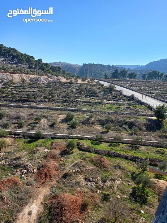 ارض للاجار في بيت اولا على الشارع الرئيسي