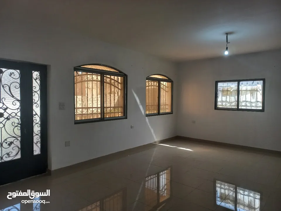 منزل مستقل غير مسكون