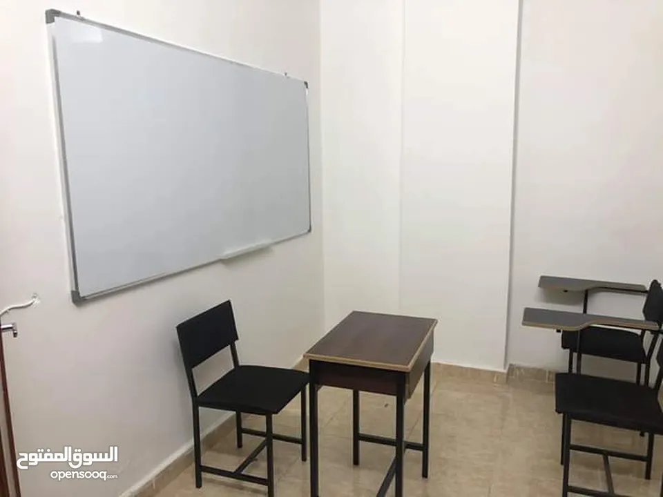 كاونتر خشب  أشكال منوعة وكافة الأثاث المكتبي. توصيل لجميع المحافظات