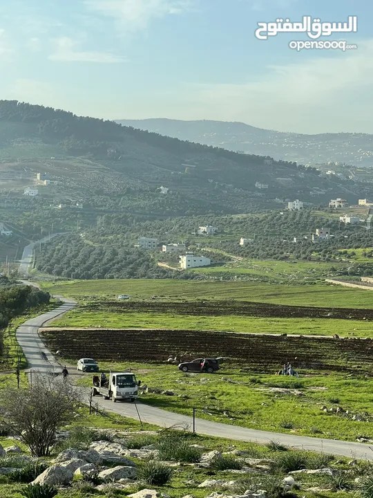 ارض للبيع جرش عنيبه بقوشان مستقل 3500متر مفروزه بقوشان مستقل اطلاله مميزه جدا جدا