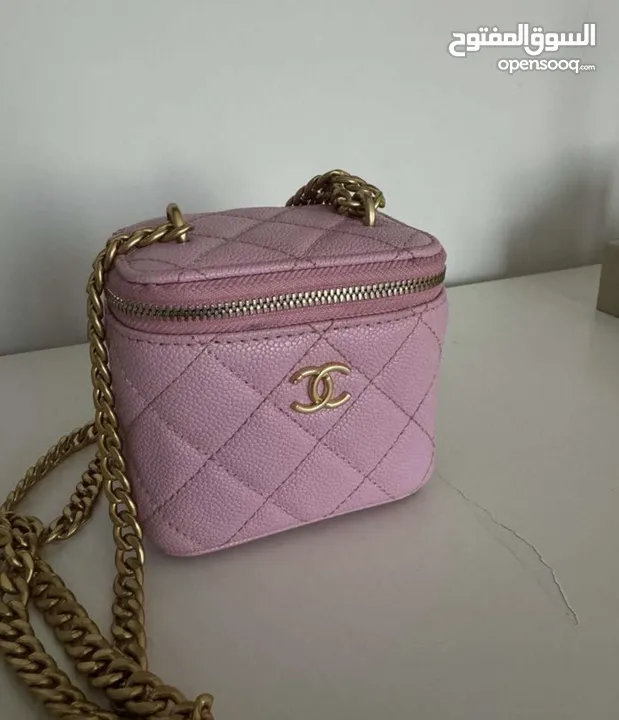 chanel vanity pink bag