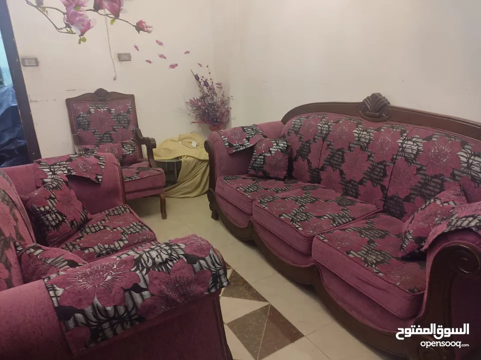 طقم كنب ضيوف كامل بحاله جديده