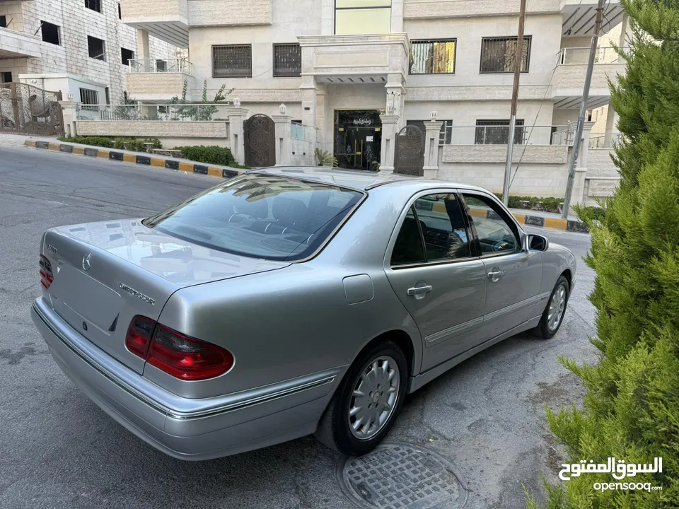 مرسيدس بنز قرش ونص بحاله الشركه