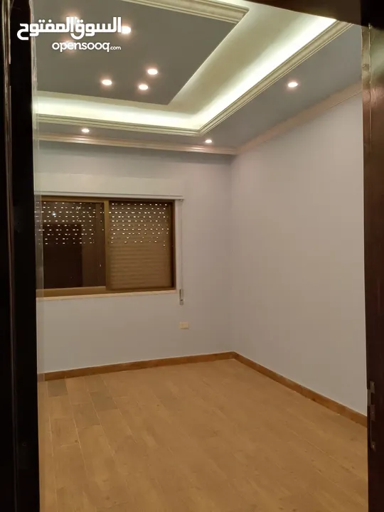 شقة طابقية بمواصفات مميزة للايجار في البنيات من المالك مباشره يرجى عدم تدخل وسطاء او مكاتب عقارية