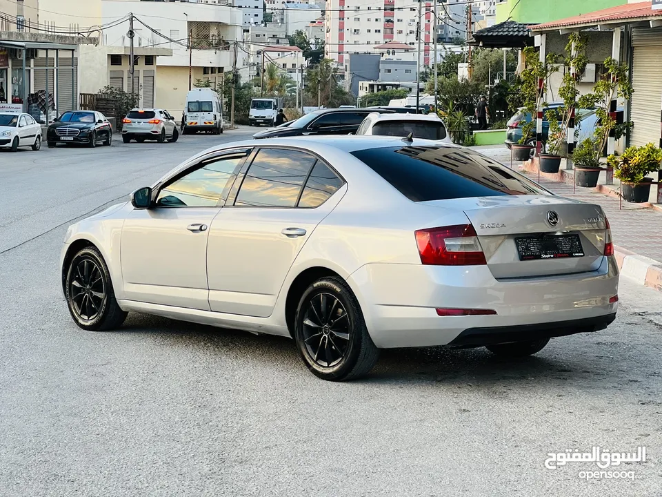 سكودا 2015 مطور 1600 ديزل جير اتوماتيك  بسعررررر 46000 الف ع الكاش فقط