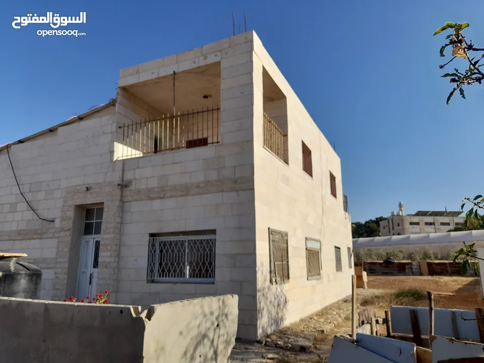بيع منزل السيد سامي دبيس