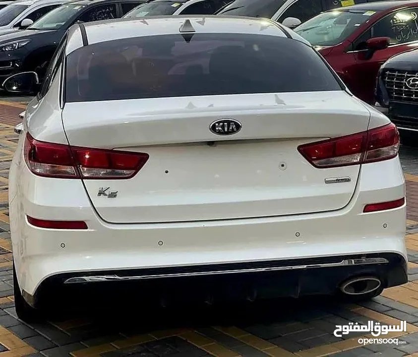 السيارة الأكثر تميزاً كيا K5 اوبتيما
