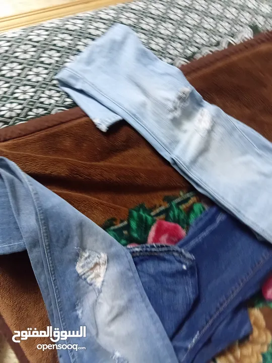 * شروة ألبسة جديدة مميزة بسعر مغري جدا _براندات/جينزات عدد 5 جديدة . اقرا الوصف