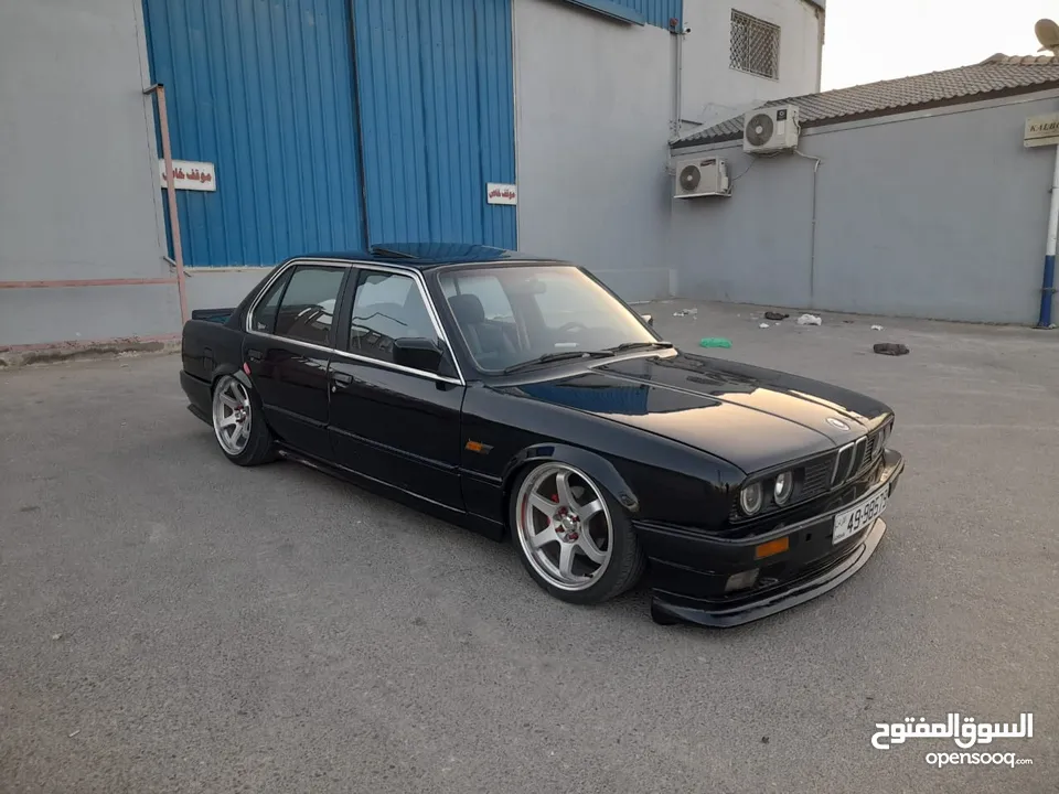 بي ام دبليو BMW E30  320  بوز نمر موديل 1986 محدثة 1990
