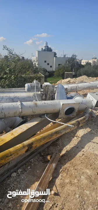 معدات للبيع