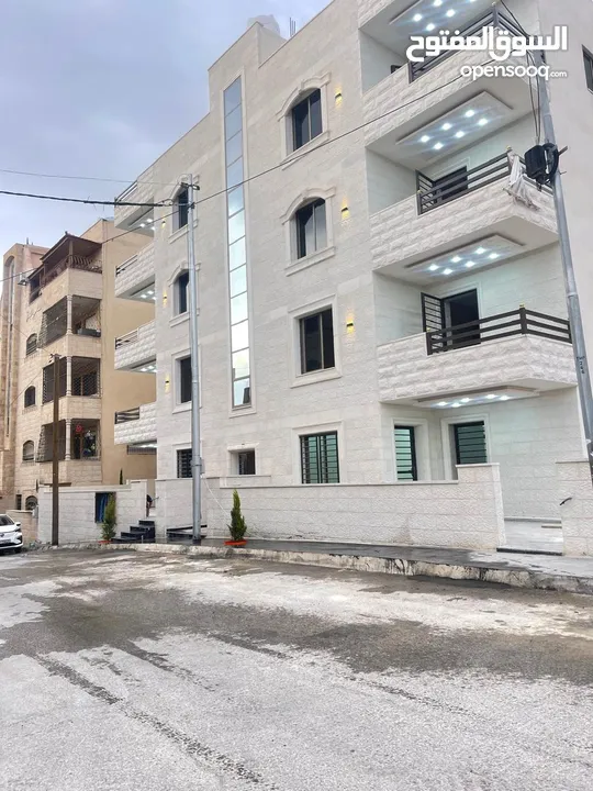 شقق فاخره ومميزه للبيع