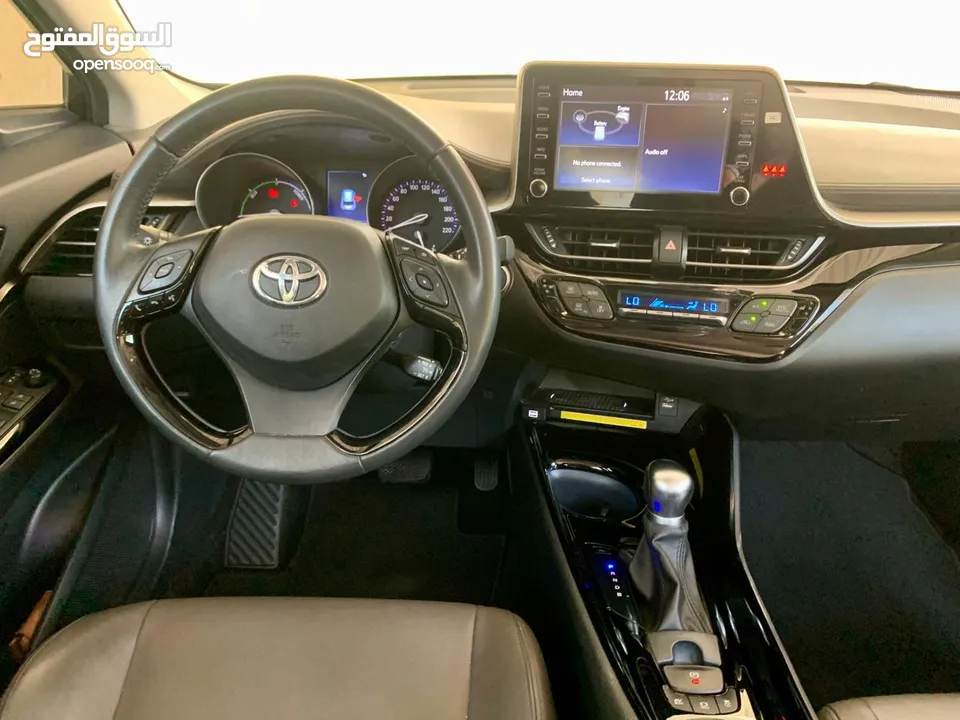 Toyota C-HR Hybrid 2023 (1.8L) GCC Specs Full Option