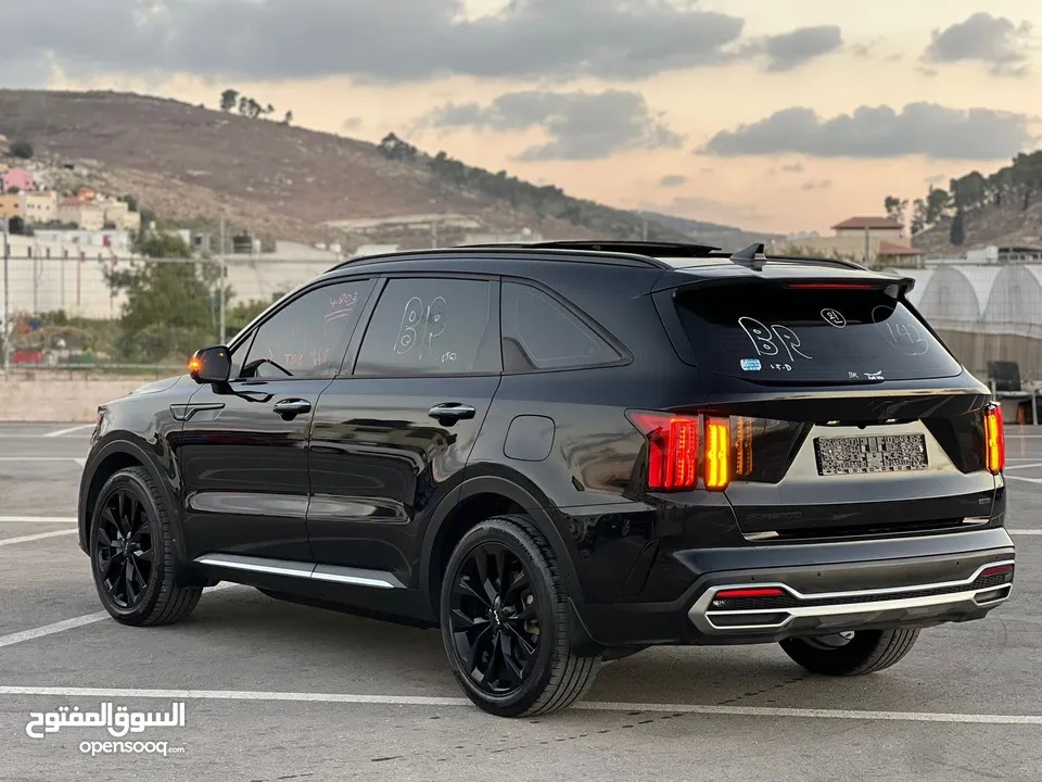 كايا سورينتو 2022/فل الفل  فتحة سقف بانوراما  2x4 ///240Hp بنزين + كهرباء  ( Haybrid) 1600cc