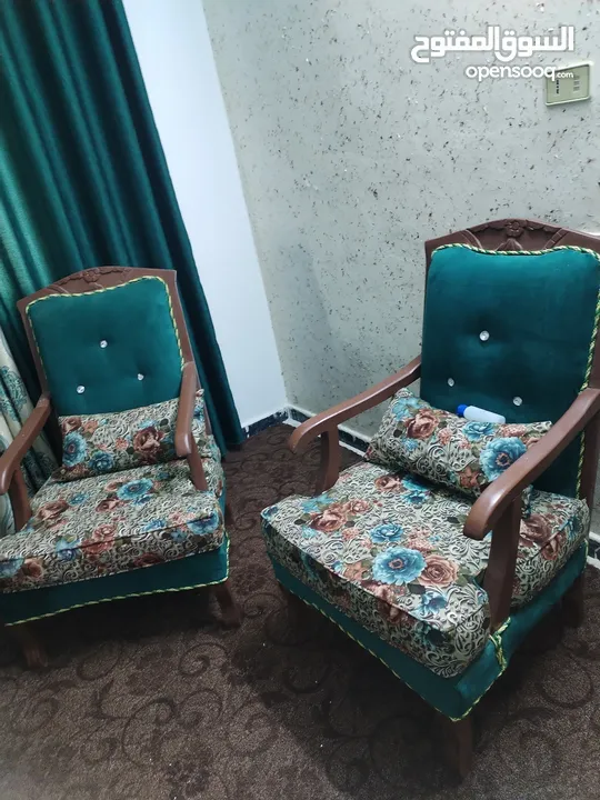 كنب غرفة ضيوف خشب زان استعمل عرسان مع البرادي والطاولات