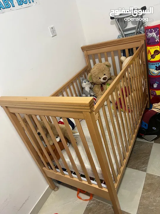 Baby wooden crib