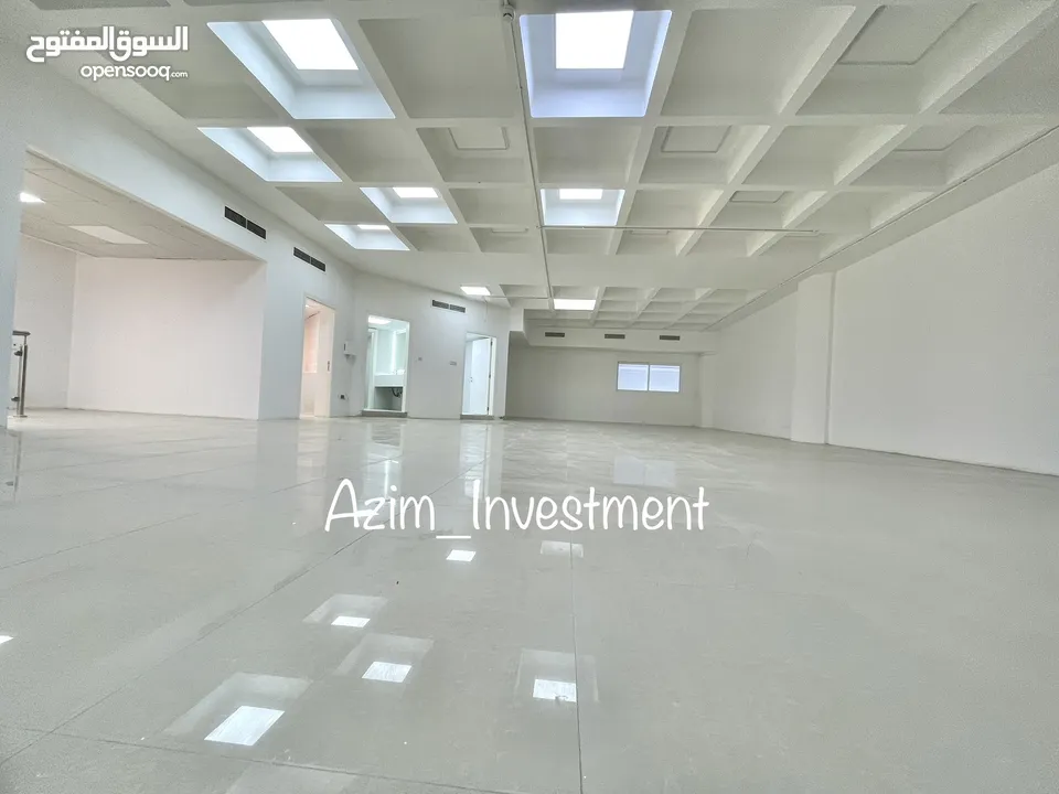 office space in prime location in Al Khuwair!!OMR 750 only!!