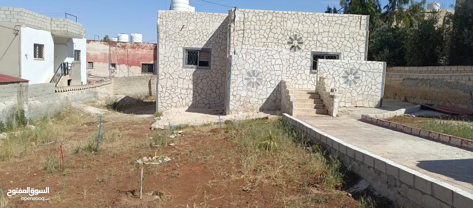 بيت ريفي مستقل للبيع