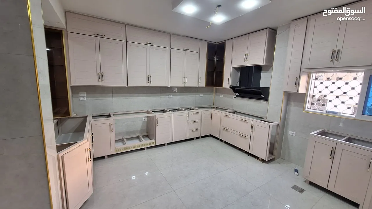 مشغل عماد باكير الالمنيوم