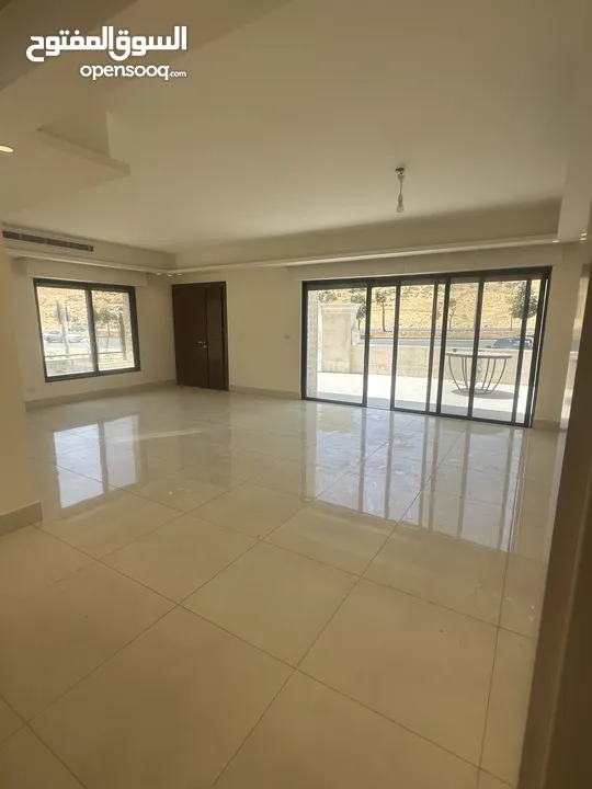 شقة مميزة وفاخرة للايجار